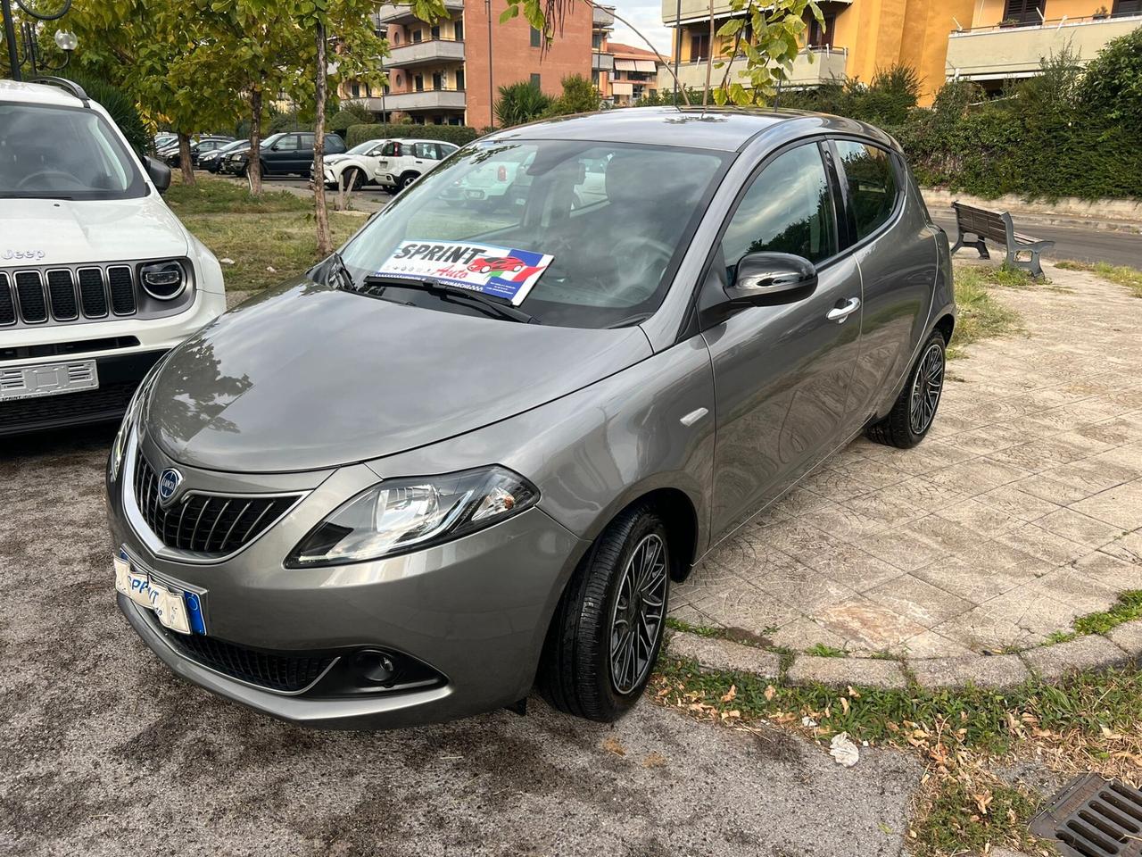 Lancia Ypsilon 1.0 FireFly 5 porte S&S Hybrid Ecochic Gold