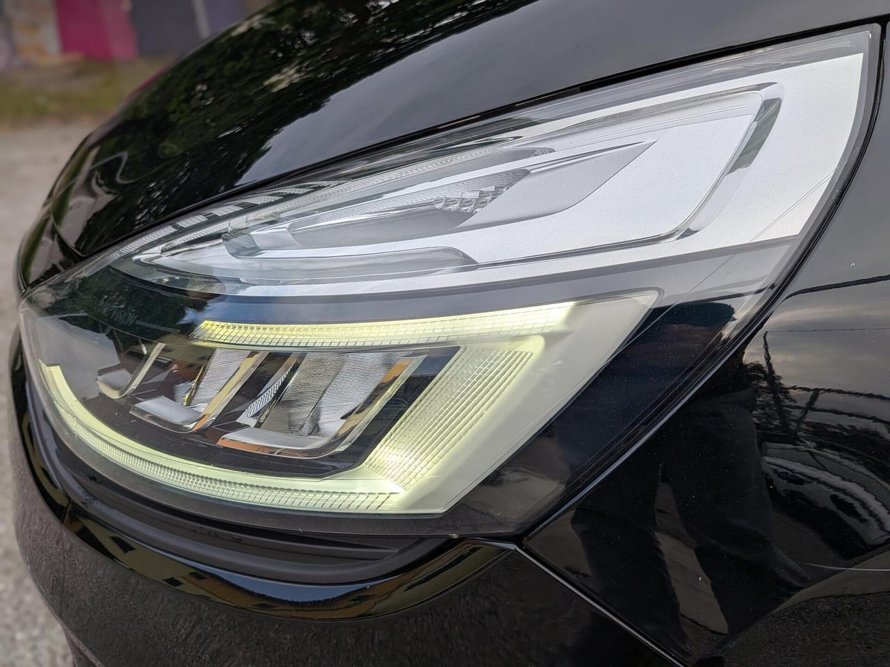 Renault Clio Moschino TCe 5 porte adatta a neopatentati