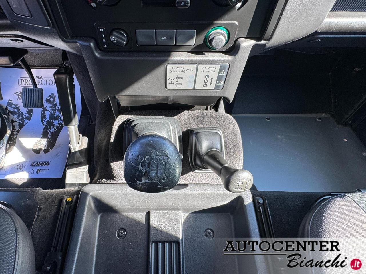 Land Rover Defender 90 SW Defender 90 2.4 td SE SW