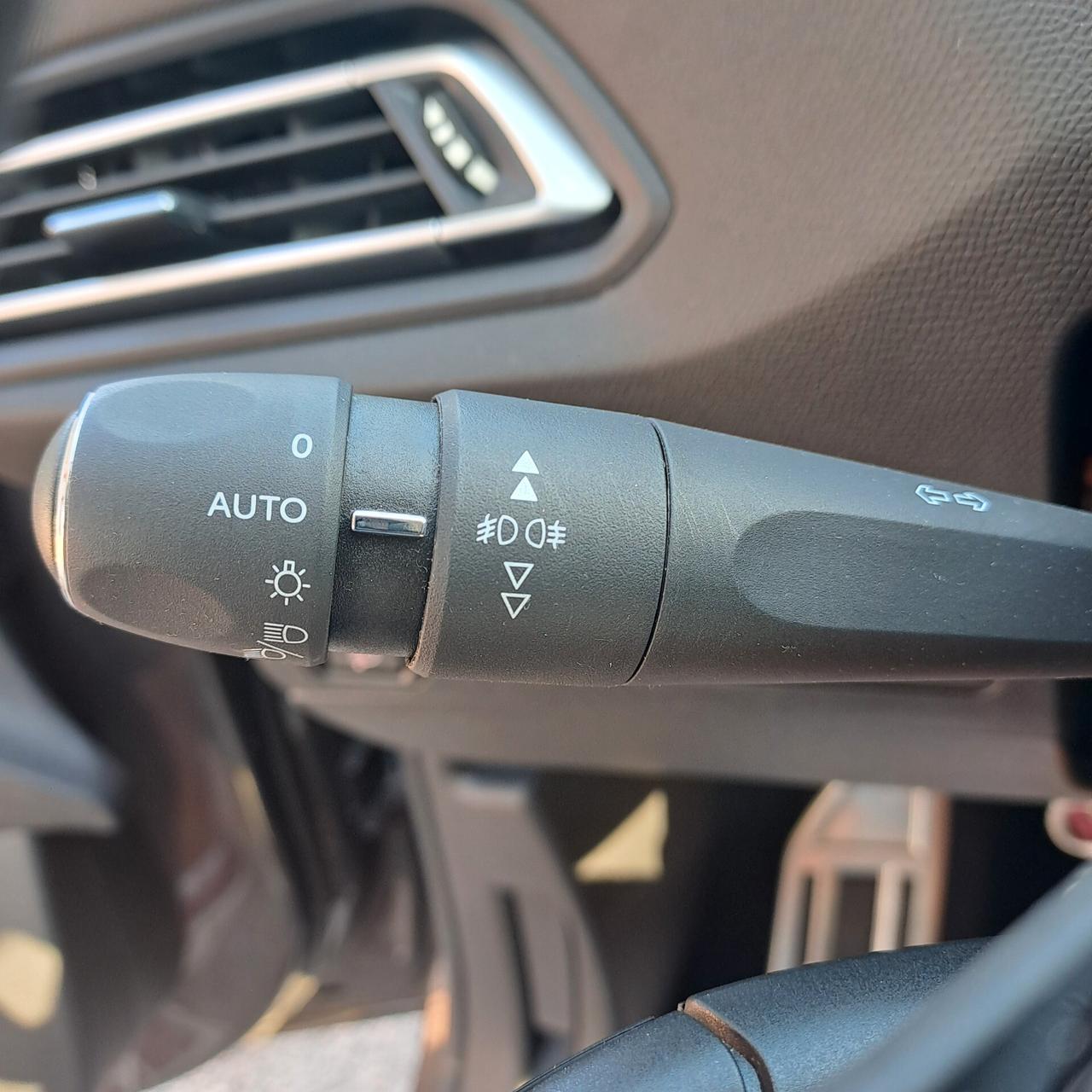 Peugeot 308 1.5 Bluehdi 130cv Allure Pack