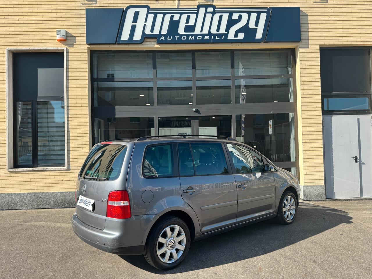 Volkswagen Touran 1.6 16V FSI Highline NEOPATENTATO