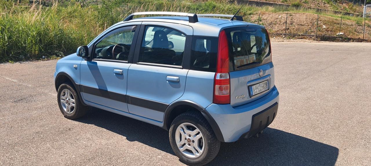 Fiat Panda 1.3 MJ 4x4 GANCIO TRAINO