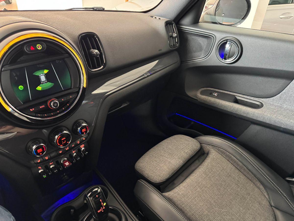 MINI - Countryman - Mini Cooper D Busin. ALL4 Aut.
