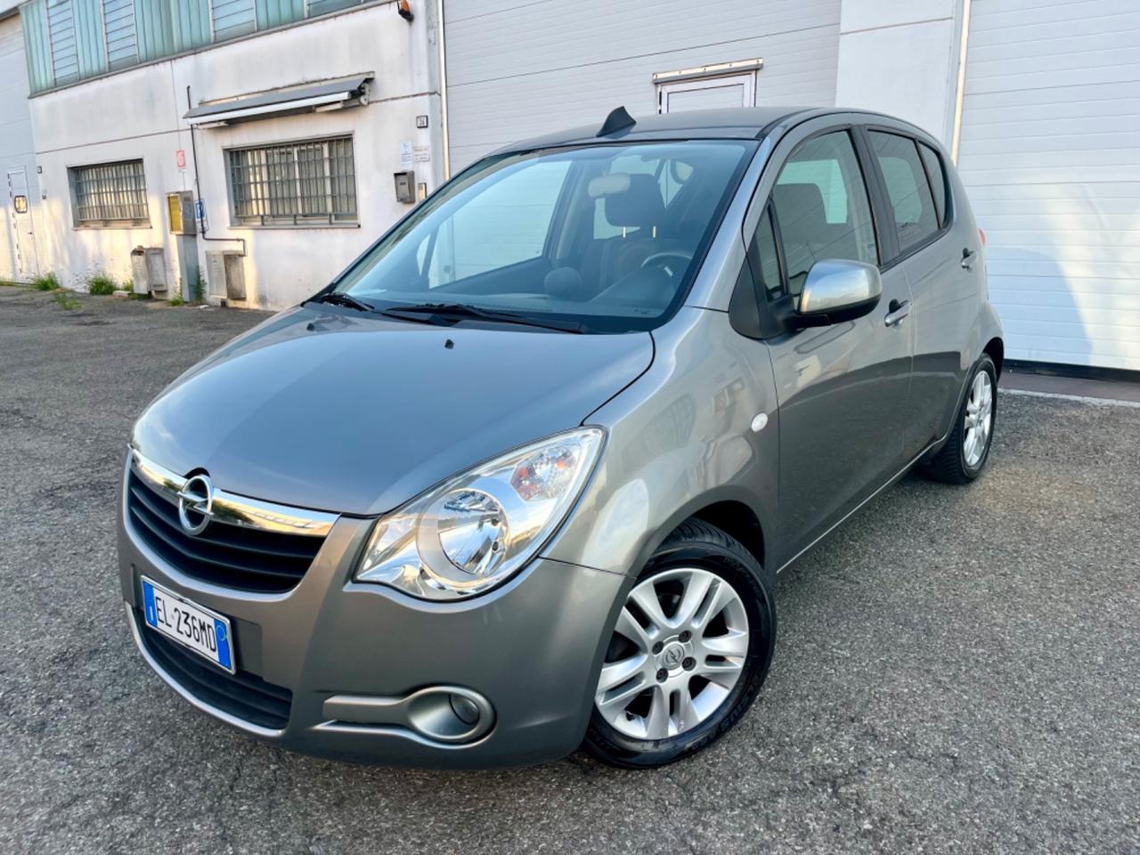 Opel Agila 1.2benz 2011 141.000km cambio automatico perfetta
