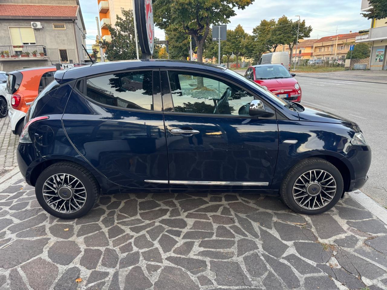 Lancia Ypsilon 1.2 69 CV 5 porte S&S Platinum (15 mila km!)