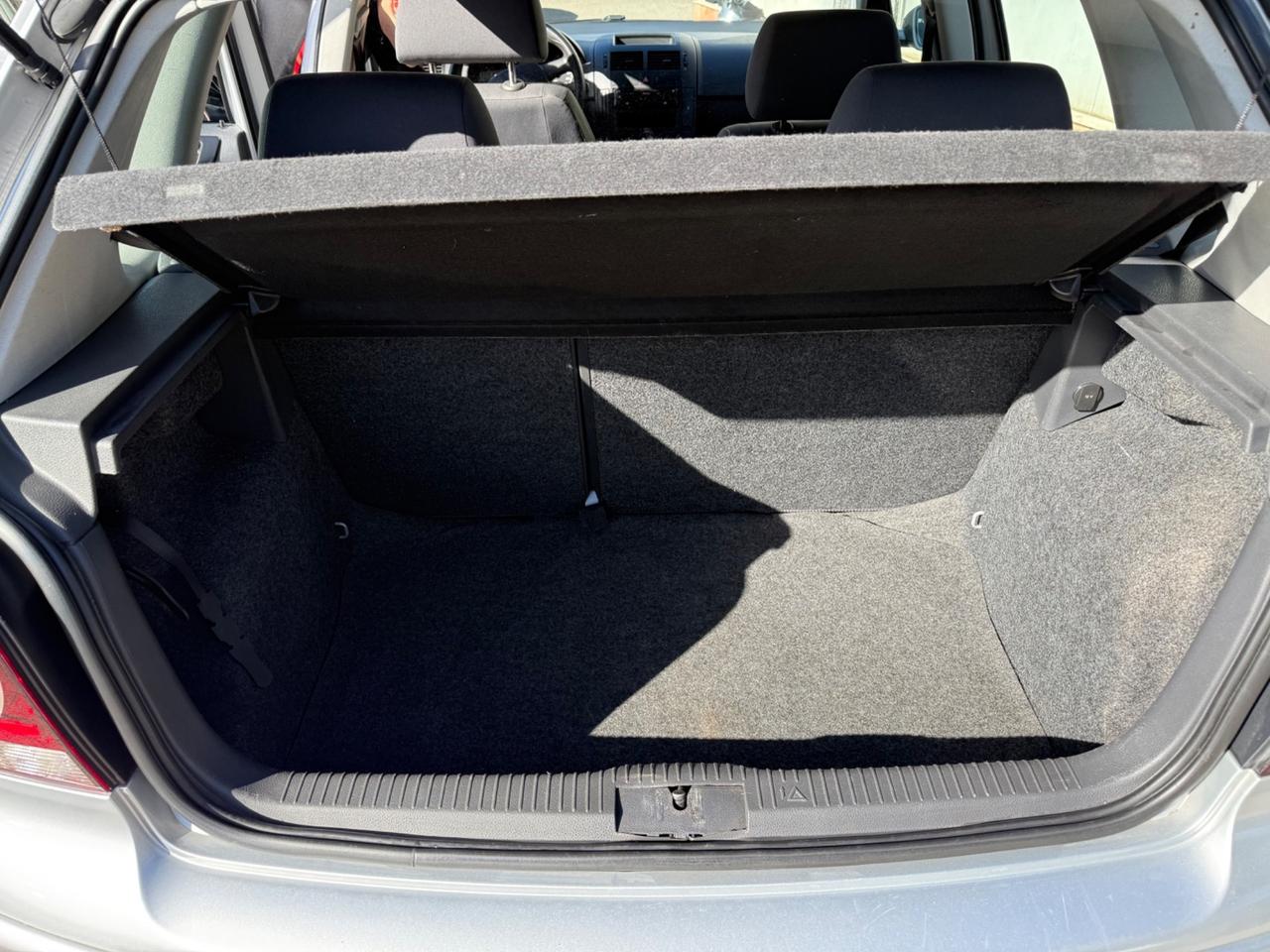 Volkswagen Polo 1.2 5p. Trendline KM CERTIF