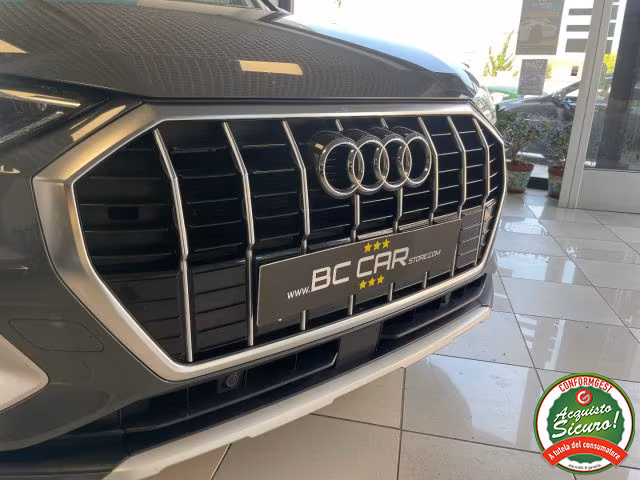 AUDI Q3 35 TDI S tronic *TETTO,LUCI AMBIENTE,PELLE*