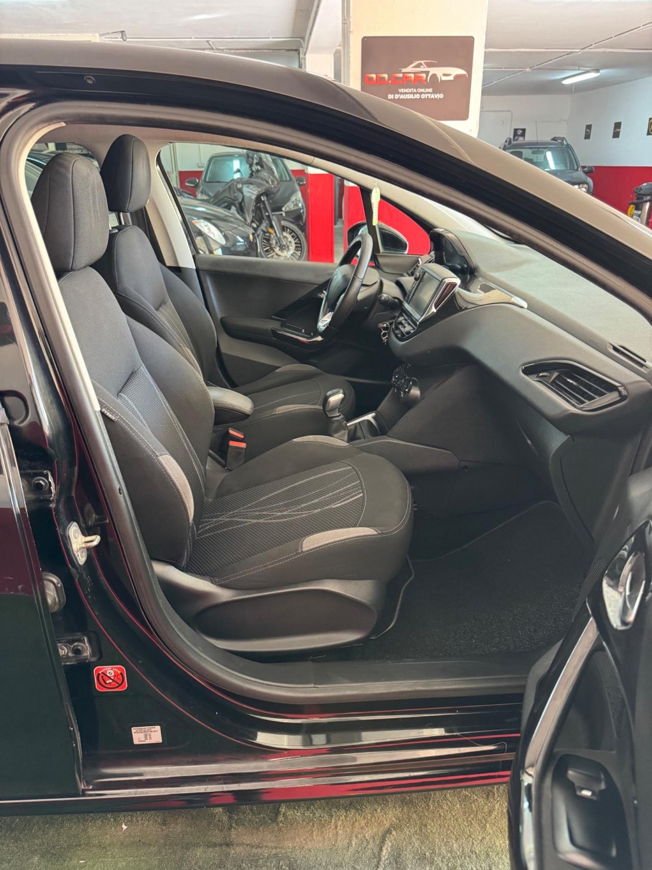 Peugeot 208 1.4 HDi 68 CV 5 porte Access