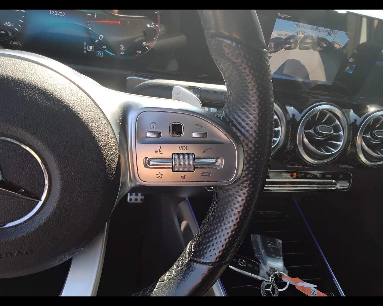 Mercedes-Benz GLB - X247 2019 - GLB 200 d Premium auto