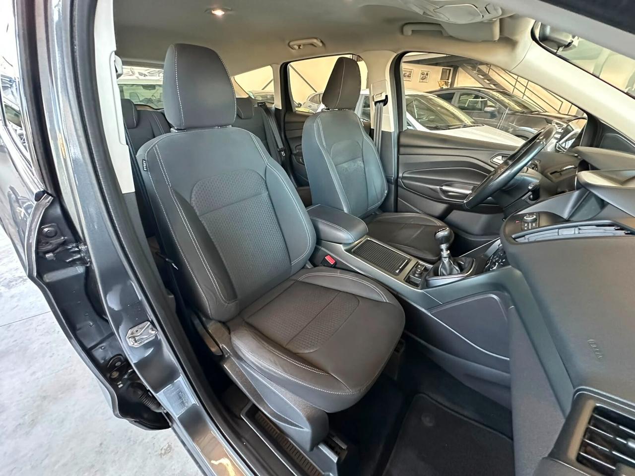 Ford Kuga 2.0 TDCI 150 CV S&S 2WD Titanium