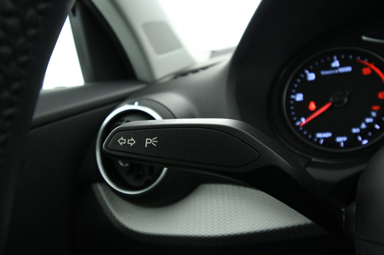 AUDI Q2 30 2.0 tdi Business s-tronic NEOPATENTATI+CAMERA+ACC