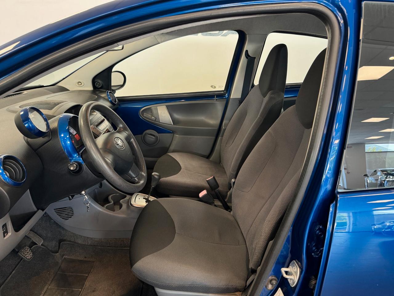 Toyota Aygo 1.0 12V VVT-i 5 porte AUTOMATICO 130.000 KM