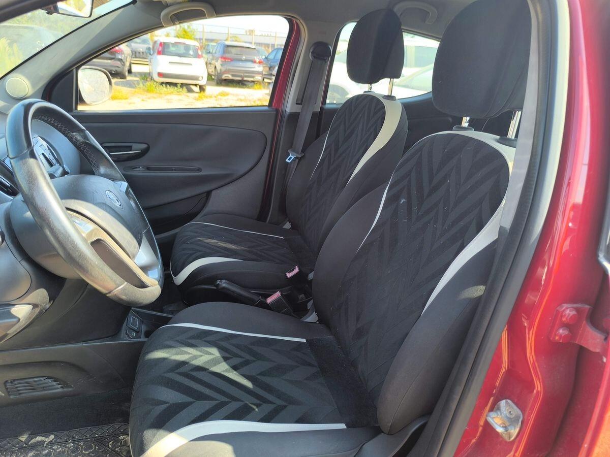 Lancia Ypsilon 0.9 TwinAir 85 CV 5 porte S&S DFN Gold AUTOMATICA
