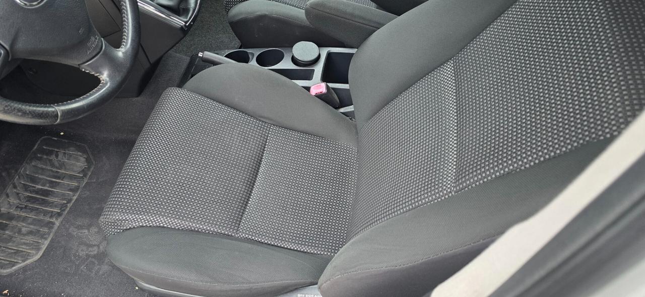 Toyota Corolla Verso 2.2 16V D-4D Sol