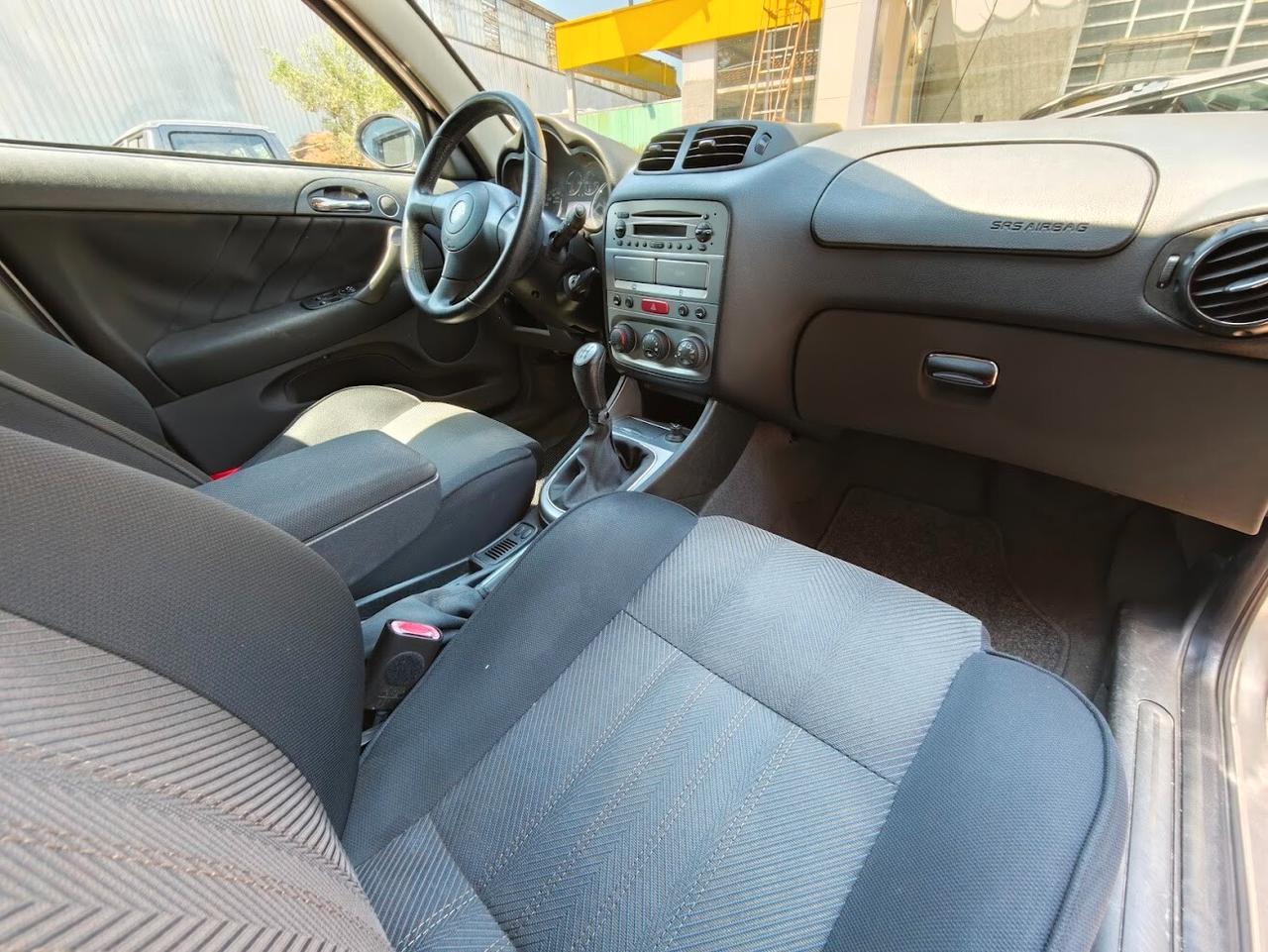 Alfa Romeo 147 1.6 16V TS (105) 5 porte Black Line