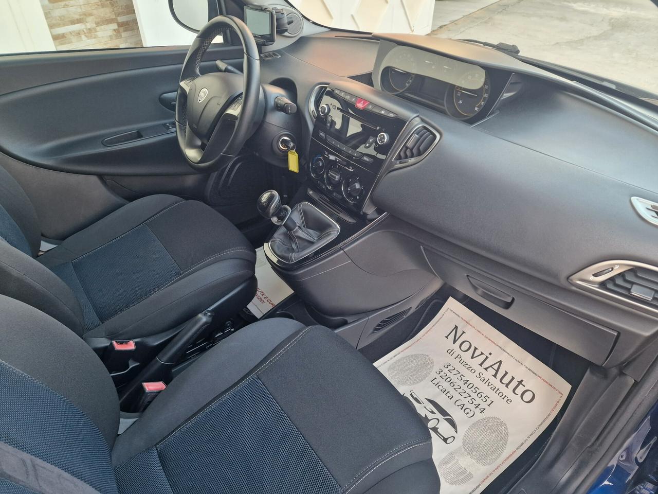 Lancia Ypsilon 1.2 benzina 70cv Momodesign