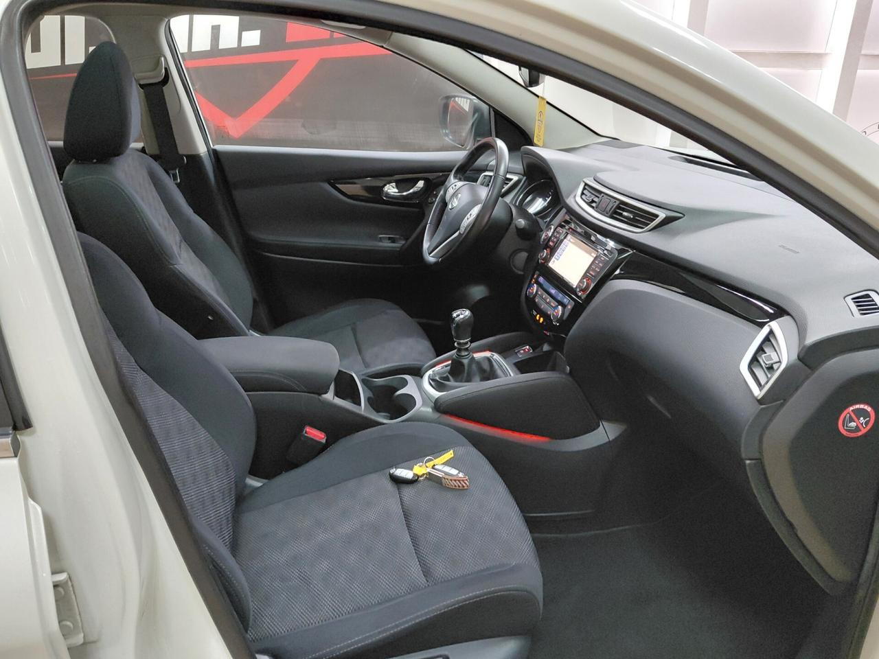 Nissan Qashqai 1.5 dCi N-Connecta soli 95000 km