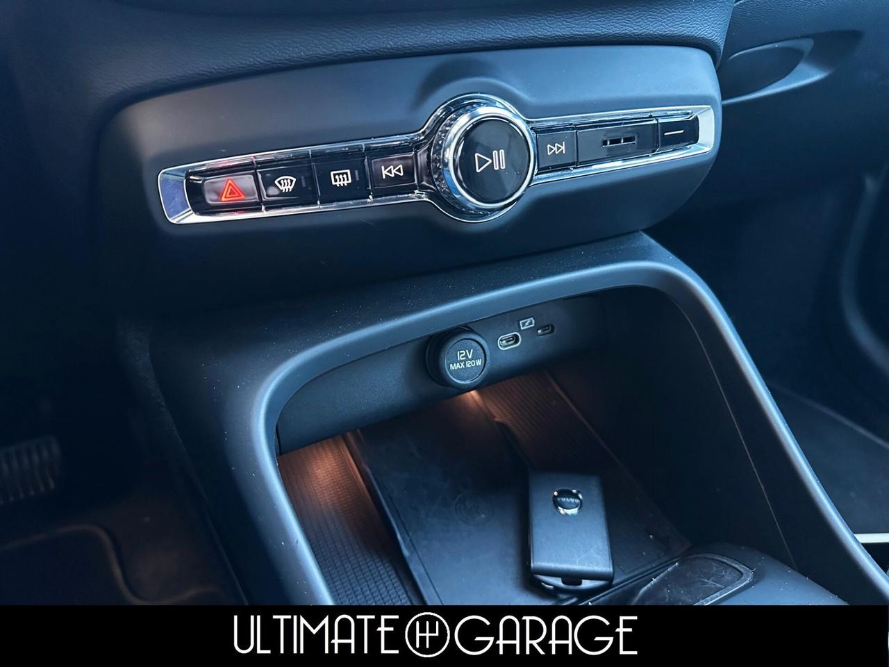 Volvo XC40 B3 automatico Core *Garanzia 5 Anni