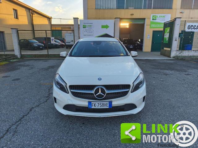 MERCEDES-BENZ A 200 d Automatic Premium