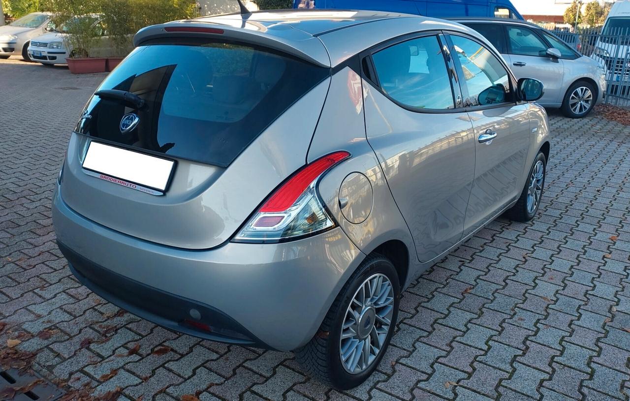 Lancia Ypsilon 1.2 69 CV 5 porte GPL Ecochic Gold