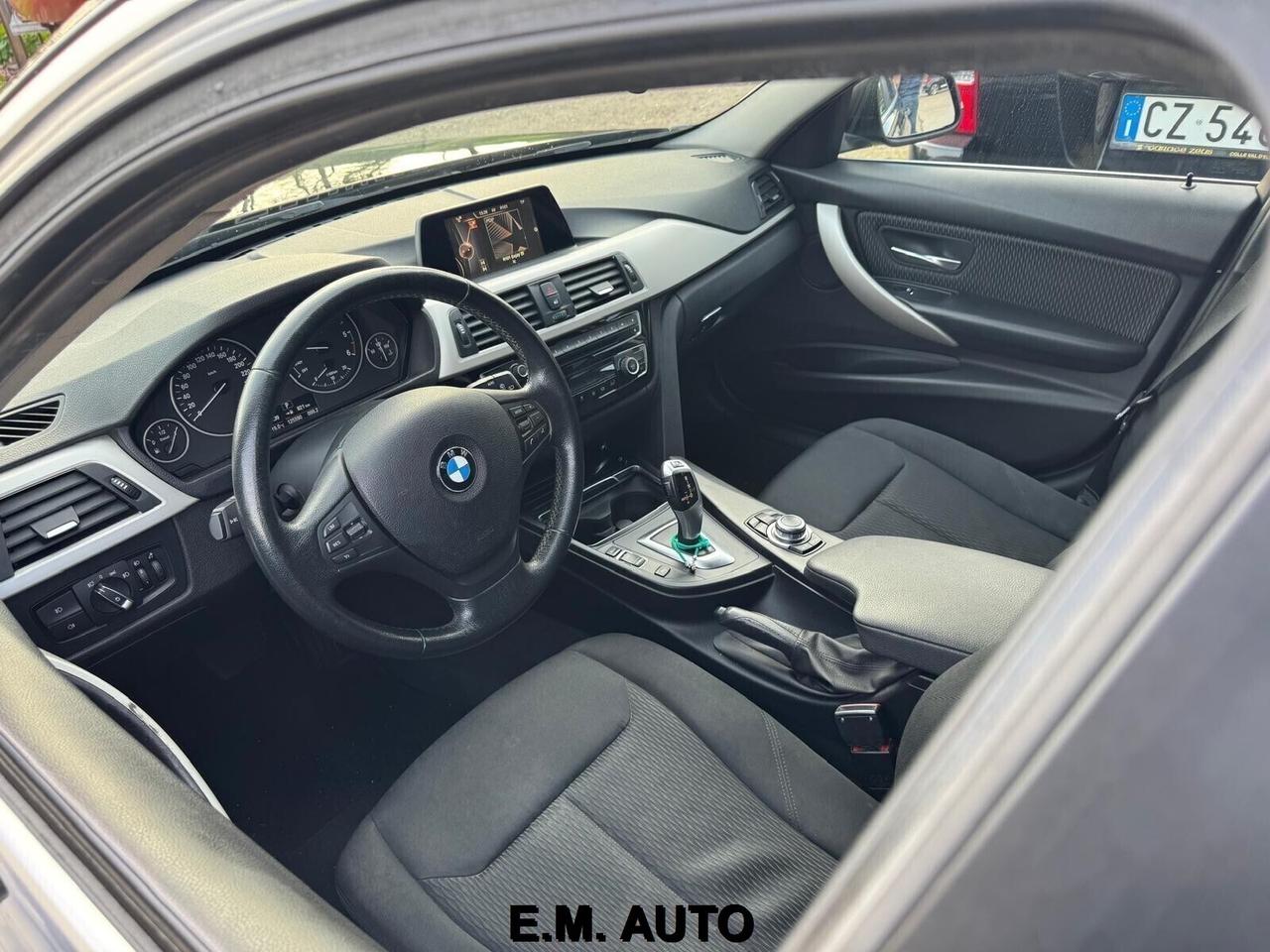 Bmw 318 318d Touring Business Advantage visibile a