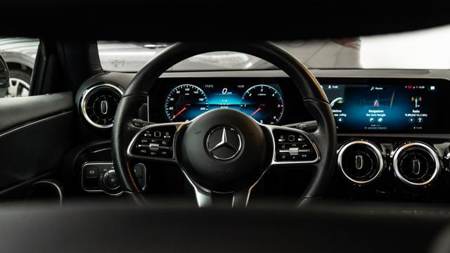 MERCEDES-BENZ A 180 d Auto IVA NEOPATENTATI PERFETTA