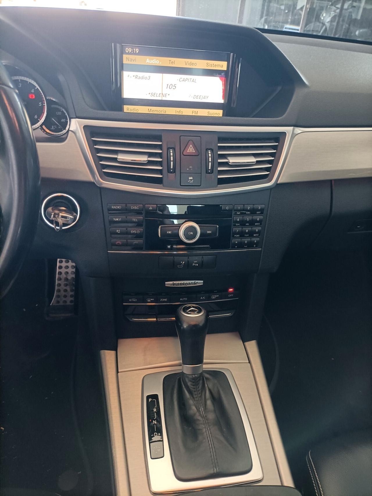 Mercedes-benz E 250 CDI BlueEFFICIENCY Avantgarde AMG - 2010