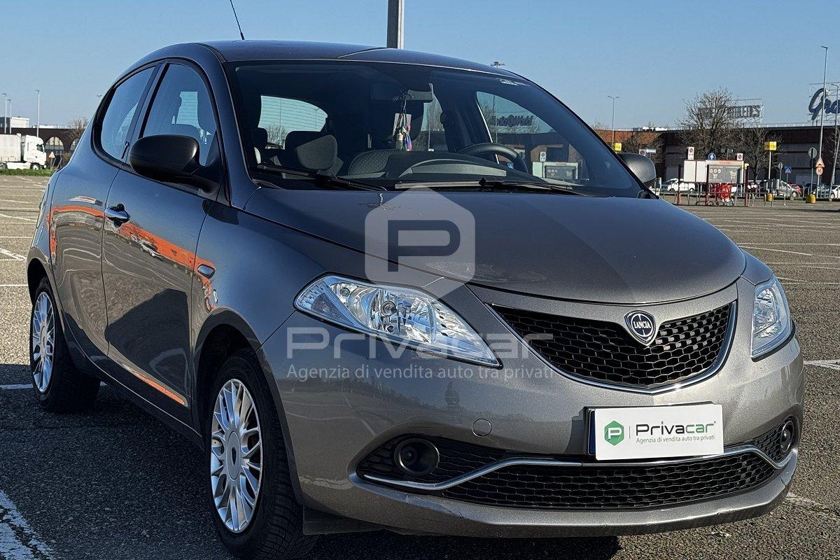 LANCIA Ypsilon 1.2 69 CV 5 porte Silver