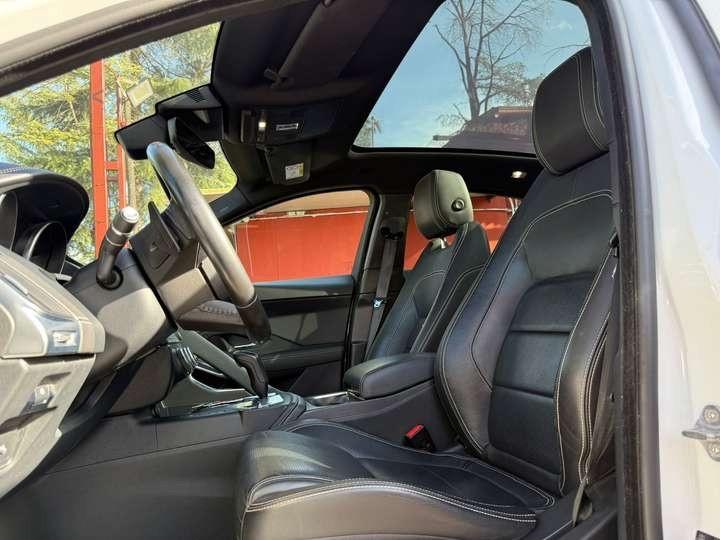 Jaguar E-Pace 2.0D 150 CV R-Dynamic