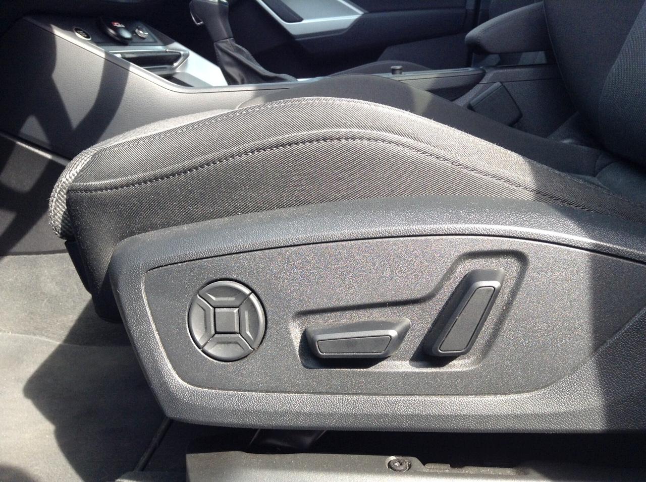 Audi Q3 35 TDI S tronic S - LINE, QUATTRO, FULL FULL. BELLISSIMA, PARI AL NUOVO!!! IVA COMPRESA