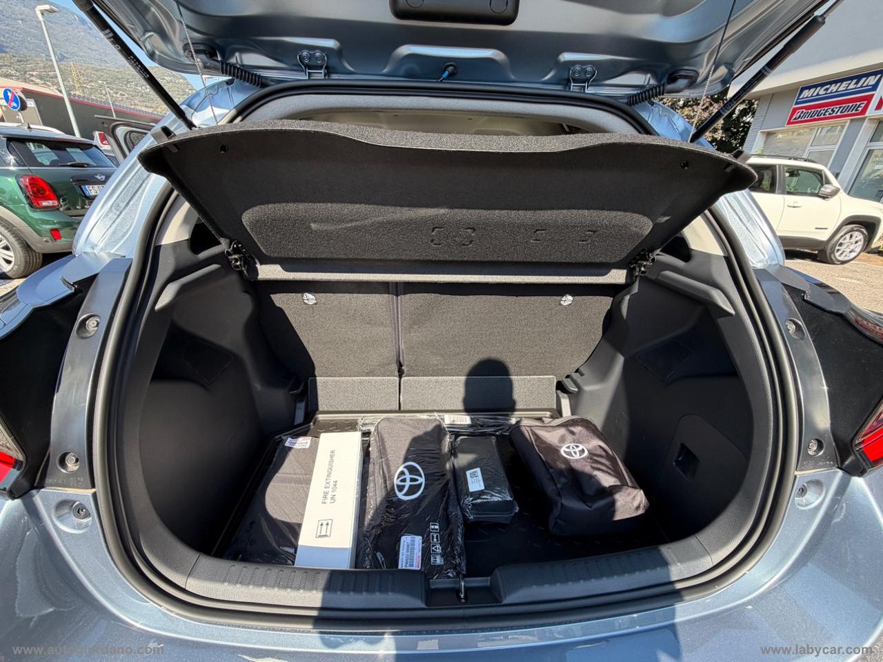 TOYOTA Yaris 1.5 Hybrid 5p. ICON VETTURA KM 0