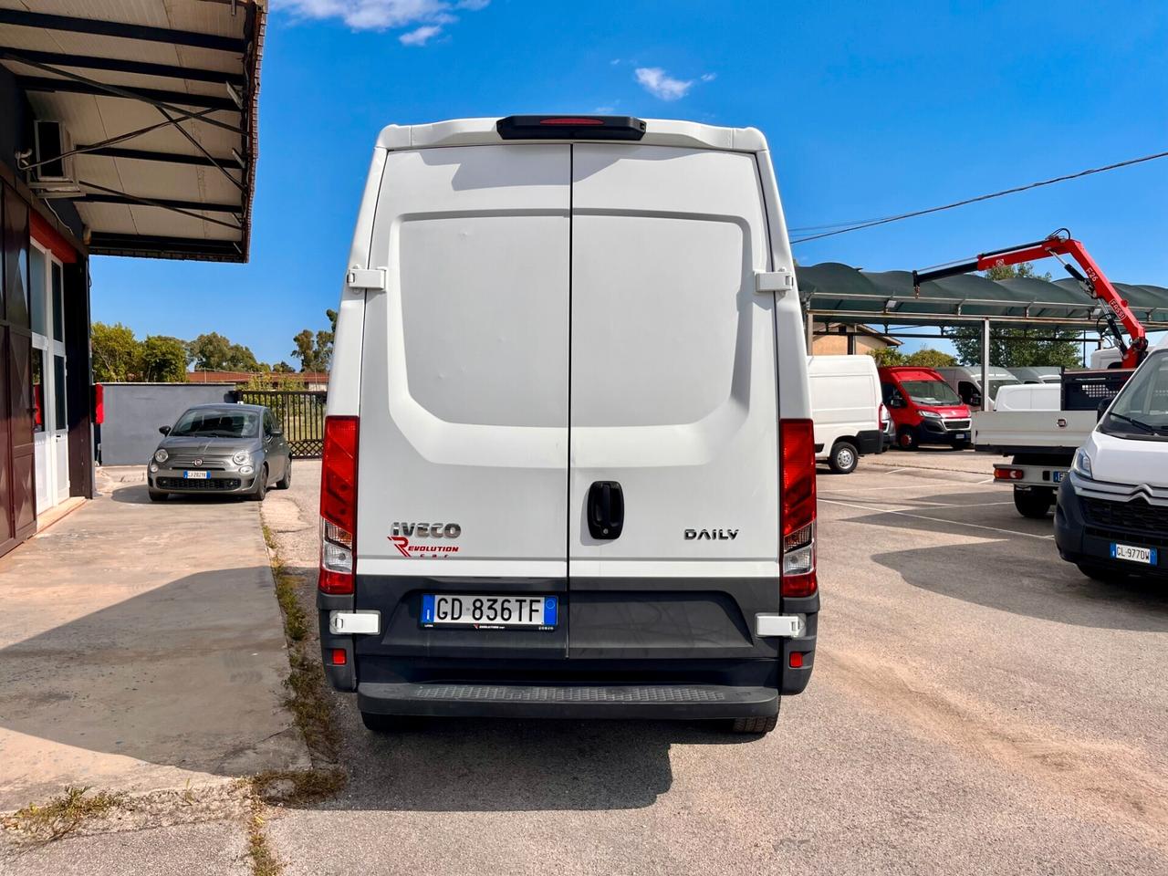 IVECO DAILY 35-120 2.3 DIESEL 116 CV - FURGONE - AZIENDALE