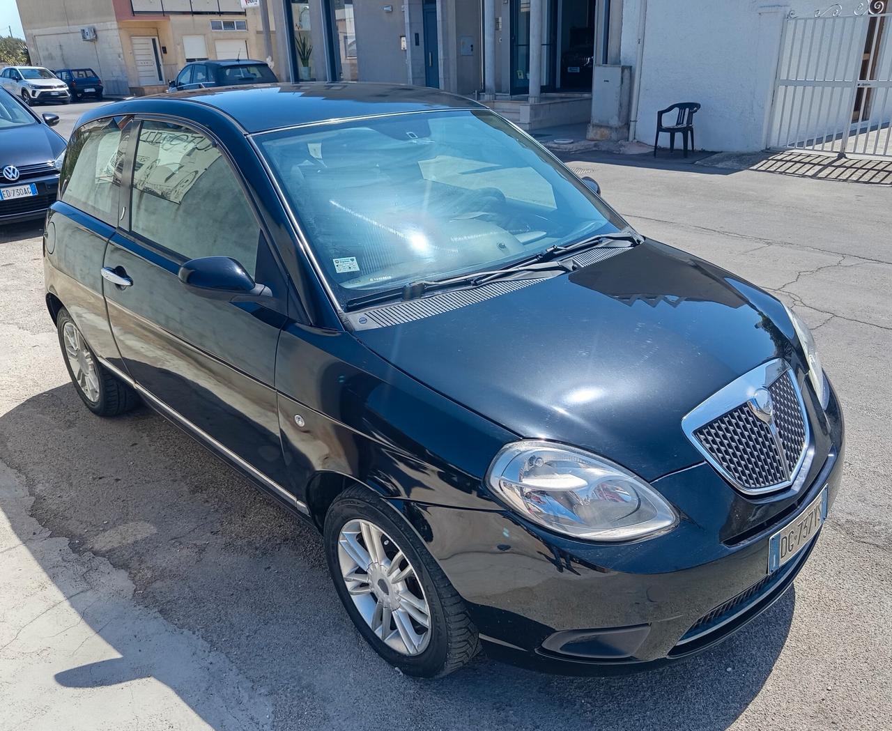 Lancia Ypsilon 1.3 MJT 75 CV