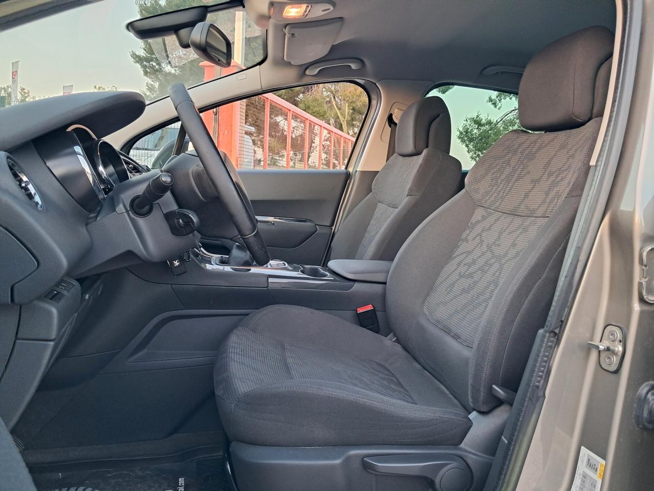 Peugeot 3008 1.6 HDi 112CV Allure*CLIMA*CERCHI