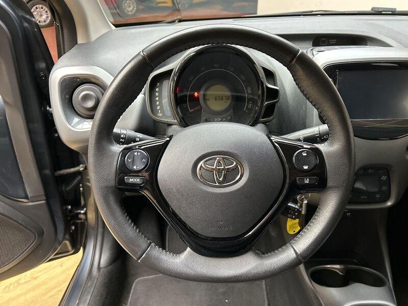 Toyota Aygo 1.0 72 CV x-play