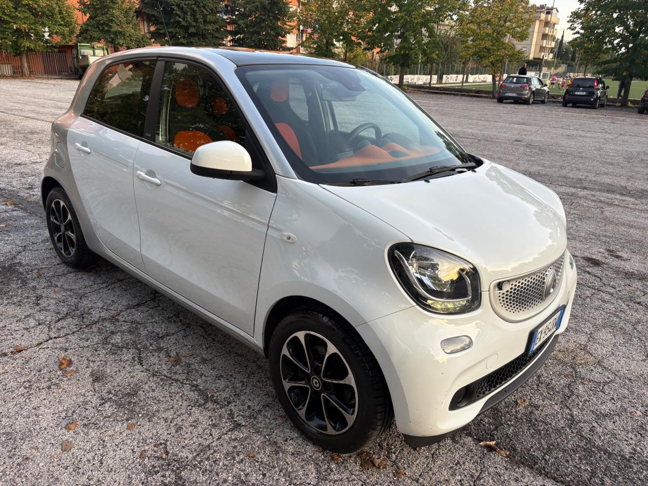 Smart ForFour 1.0 BENZ/GPL*2014”PASSION”