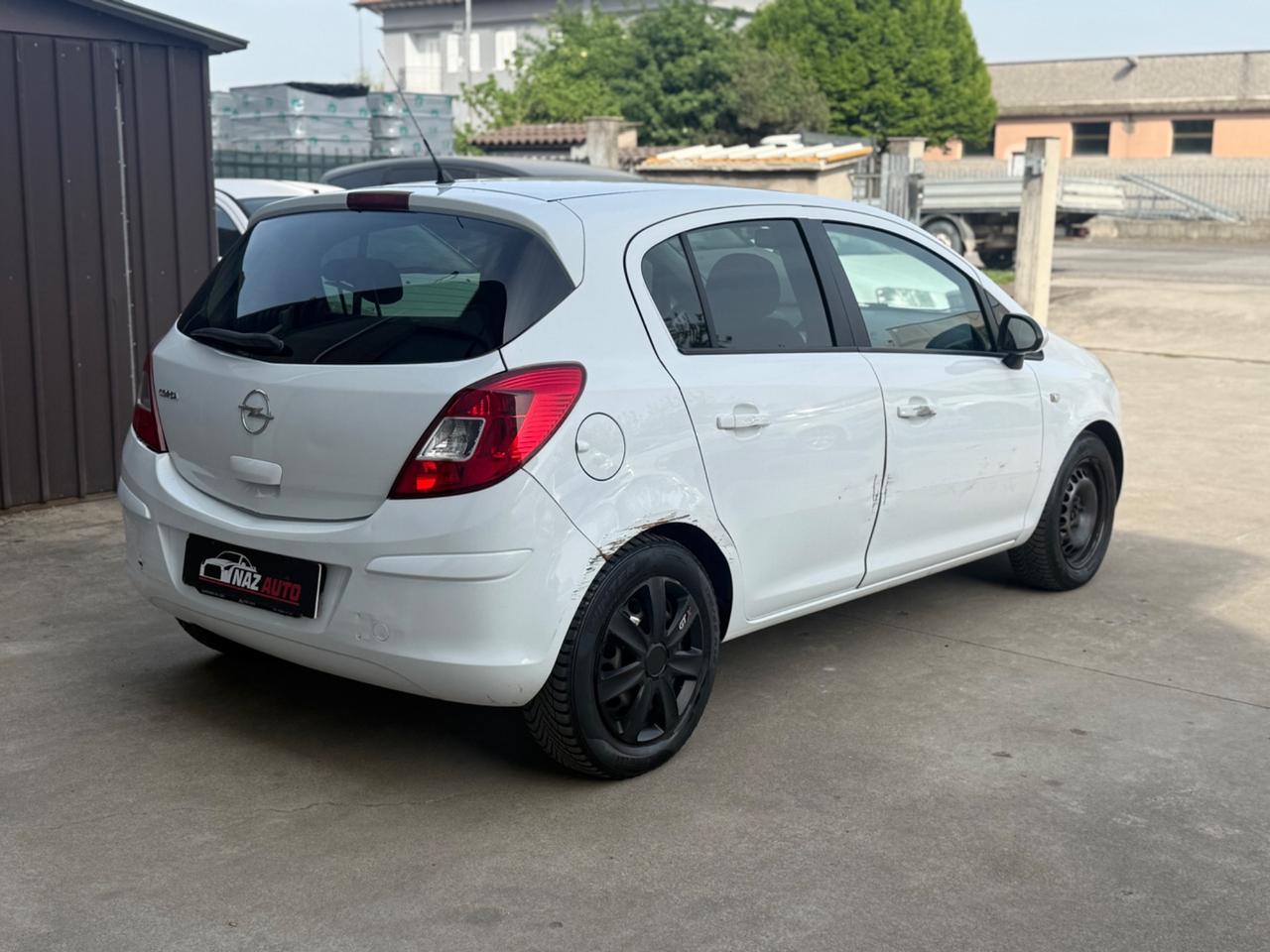 Opel Corsa 1.2 5 porte Cosmo