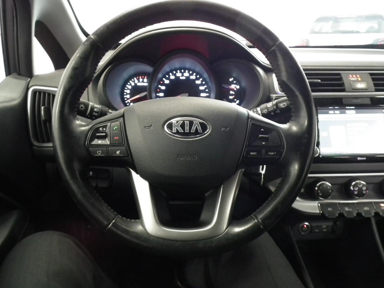 Kia Rio 1.2 BZ/GPL BOMBOLA GPL NUOVA ! NAVI TELECAMERA TELEFONO NEOPATENTATI !