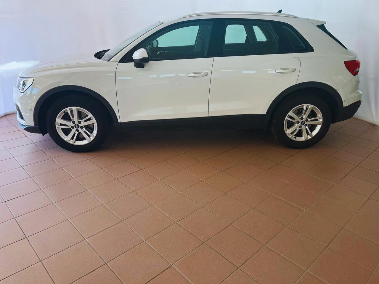 Audi Q3 40 TDI quattro S tronic Business