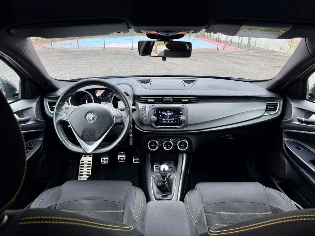 Alfa Romeo Giulietta Sport Carbon look