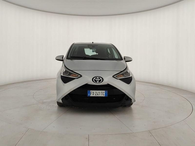 Toyota Aygo 1.0 VVT-i 72 CV 5 porte Connect X-Fun