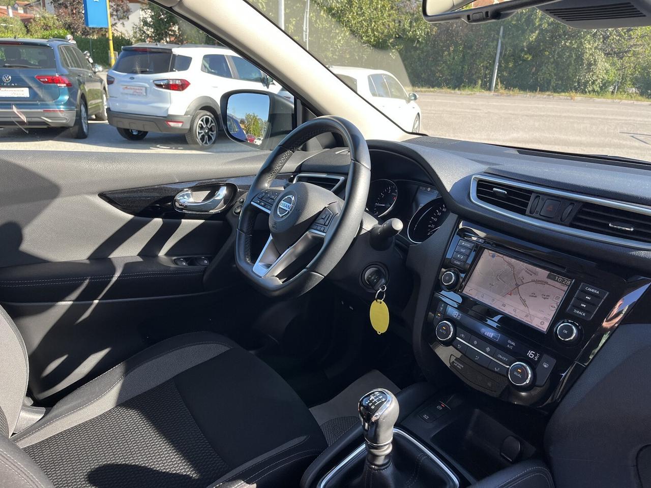 NISSAN QASHQAI 1300 DiG-T 140 cv Bussiness