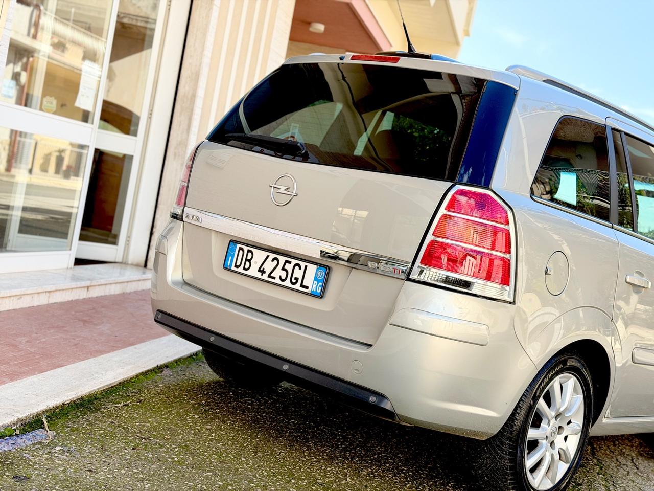 Opel Zafira 1.9 16V CDTI 150CV Cosmo cambio Aut