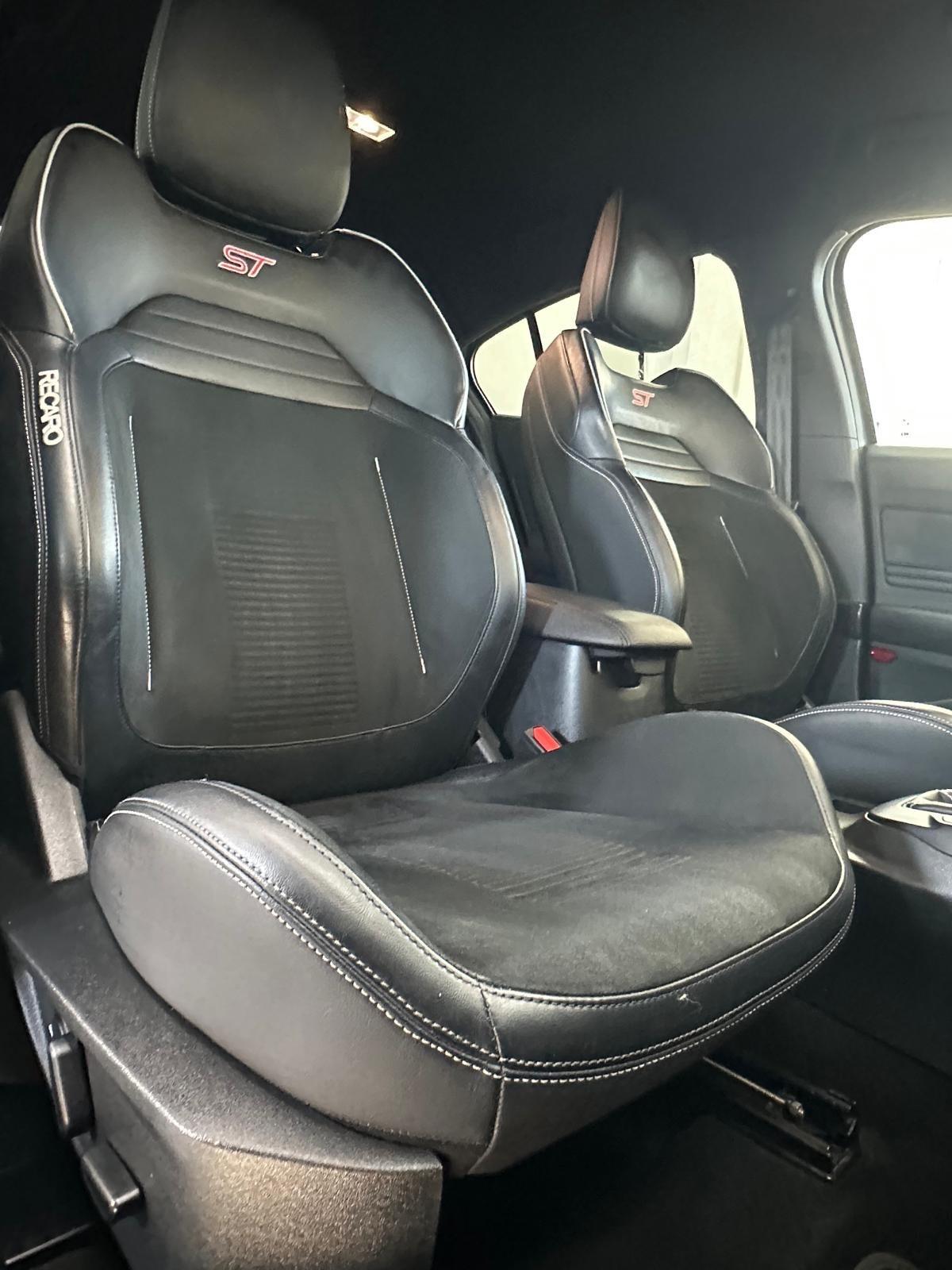 Ford Focus 2.3 EcoBoost 280 CV 5p. ST