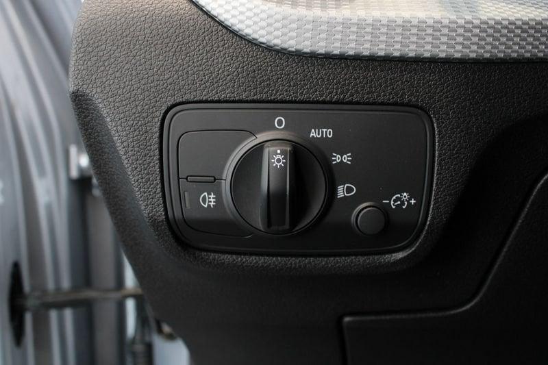 Audi Q2 30 TDI Business