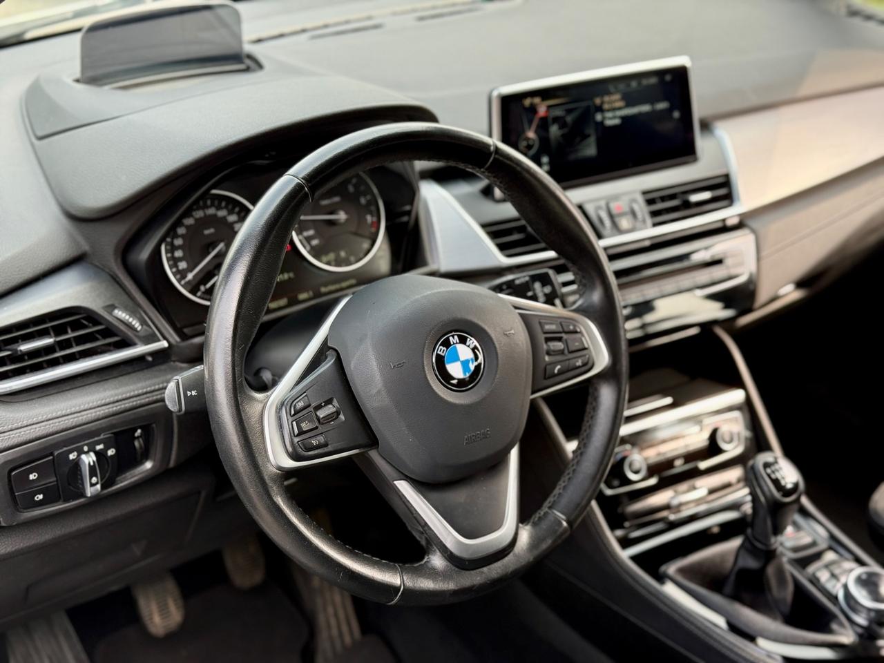 BMW 218i Active Tourer 136Cv OK NEOPATENTATI