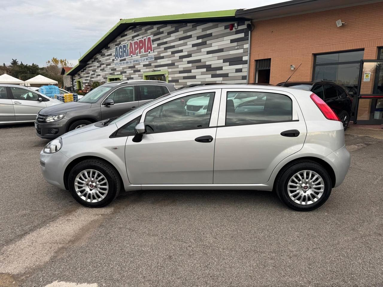 Fiat Punto 1.2 BENZ 5 PORTE KM 64000 - 2015