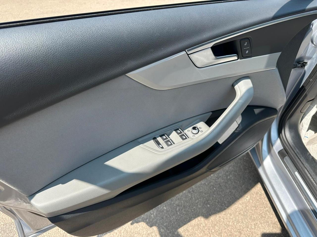 Audi A4 30 TDI Business