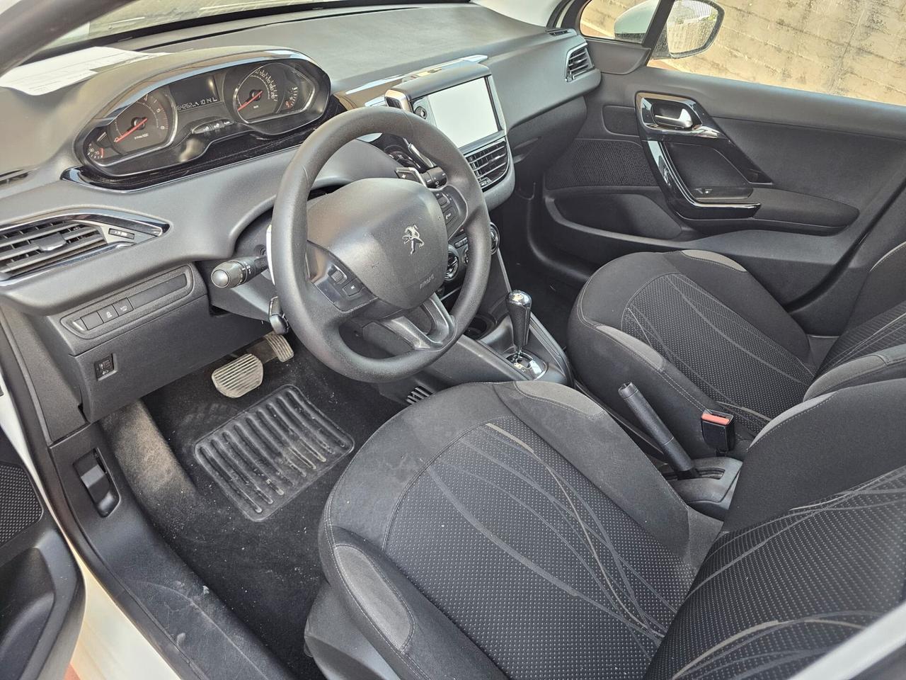 Peugeot 208 1.4 HDi 68 CV 5 porte Access