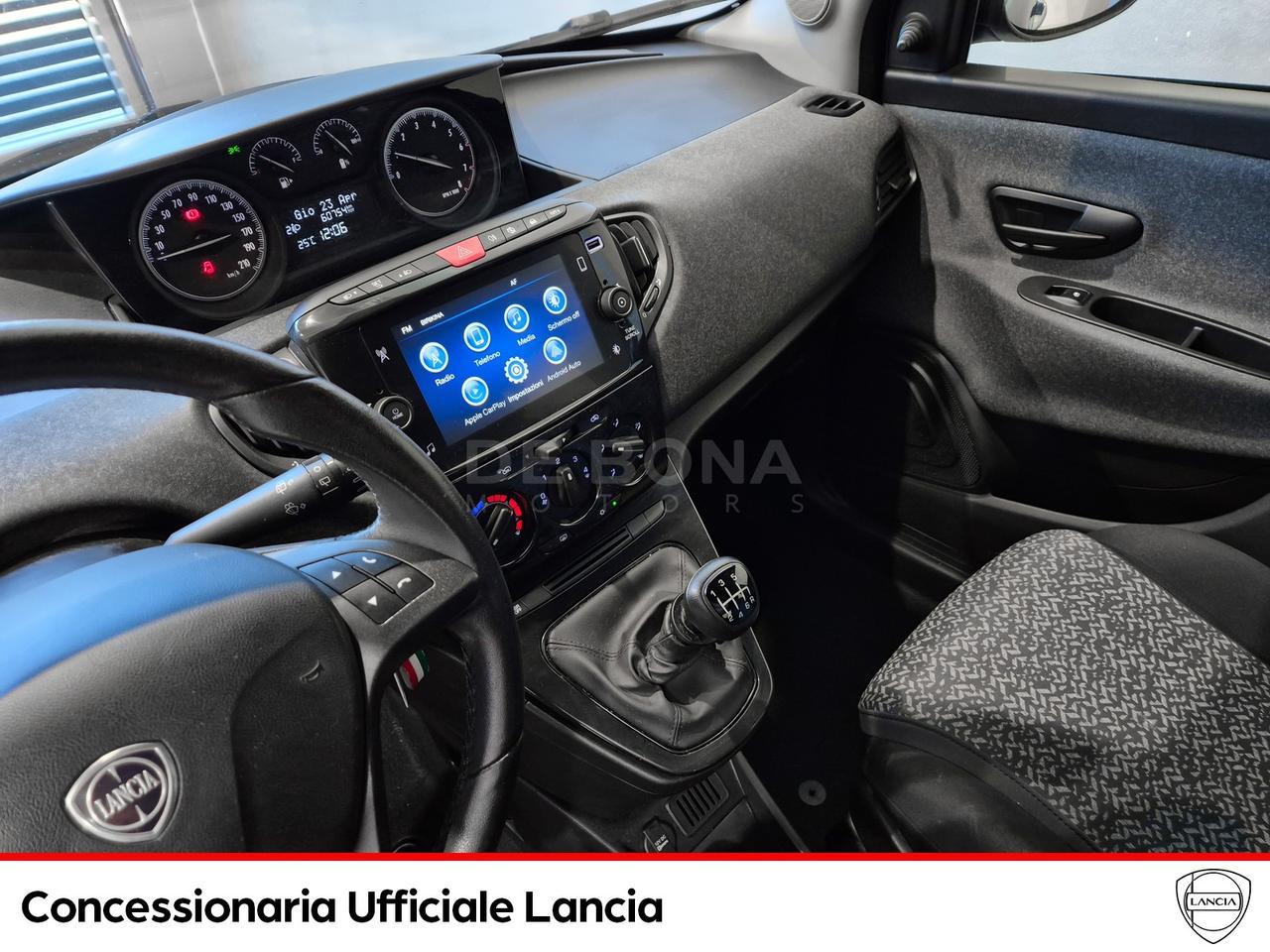 Lancia Ypsilon 1.0 firefly hybrid silver s&s 70cv
